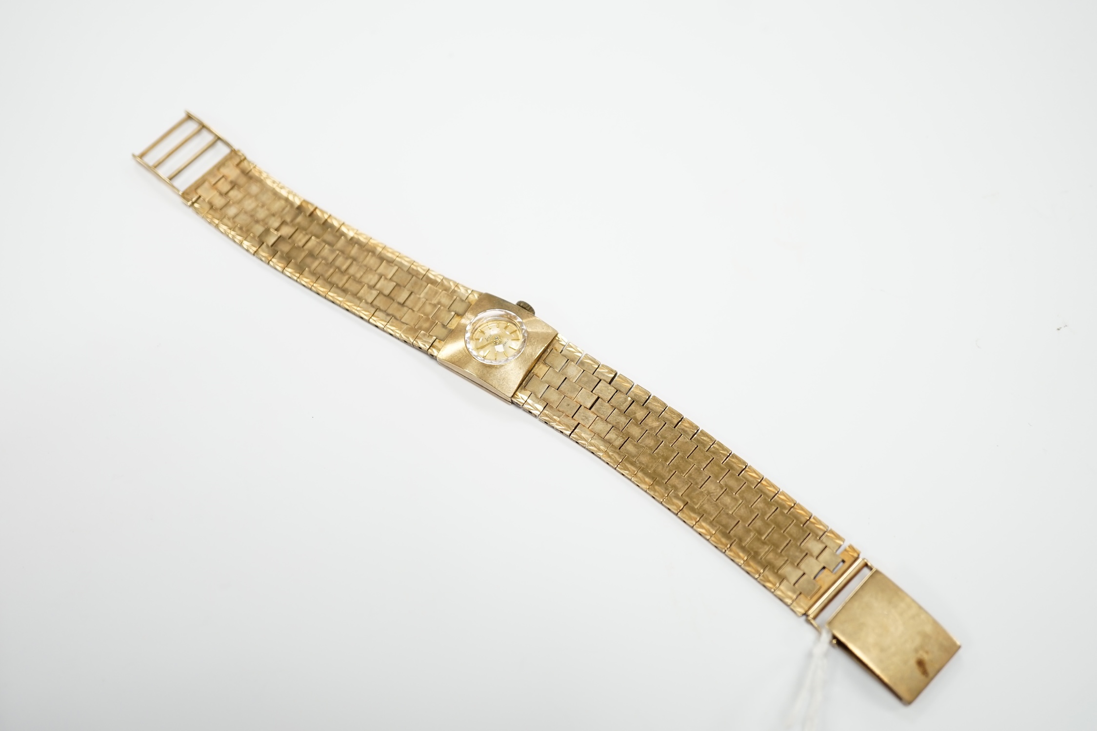 A lady's 1960's 9ct gold Accurist manual wind bracelet wrist watch, overall 18cm